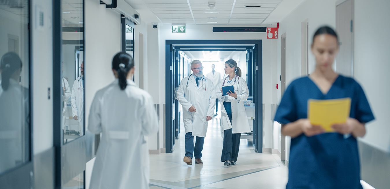 Entrevista Póliza de Responsabilidad Civil para Instituciones Médicas Claves para entender la Póliza de Responsabilidad Civil para Instituciones Médicas de Nacional de Seguros