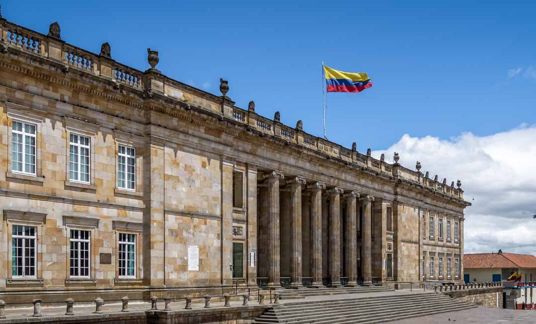 Todo sobre la Póliza de Cumplimiento ante Entidades Estatales.
